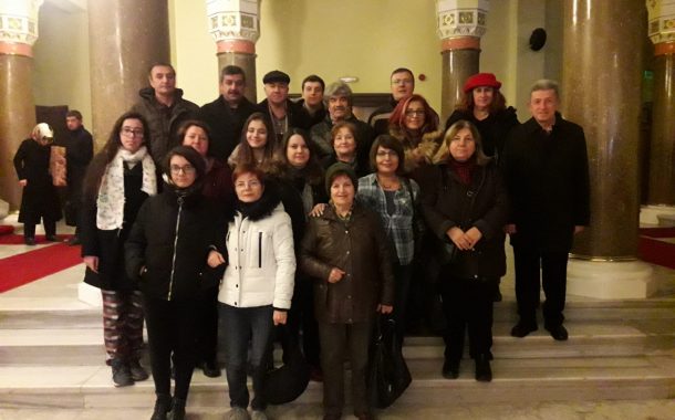 30 Aralık 2018'de Yönetim ve Üyelerimizle birlikte Küçük Tiyatro'da sahnelenen Gidiş, Dönüş (Retro) Oyunu izleme faaliyeti gerçekleştirilmiştir.